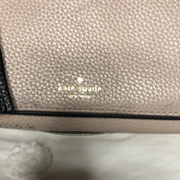 KATE SPADE Chester Street Avie blush colored and black leather crossbody. - Picture 2 of 15